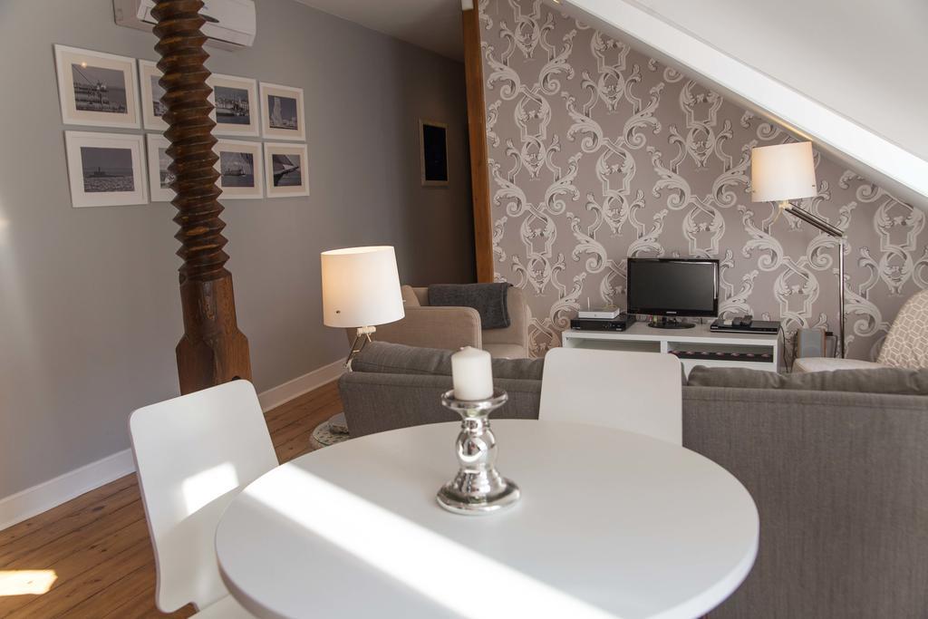 Flh Chiado Terrace Flat Apartment Lisbon Luaran gambar